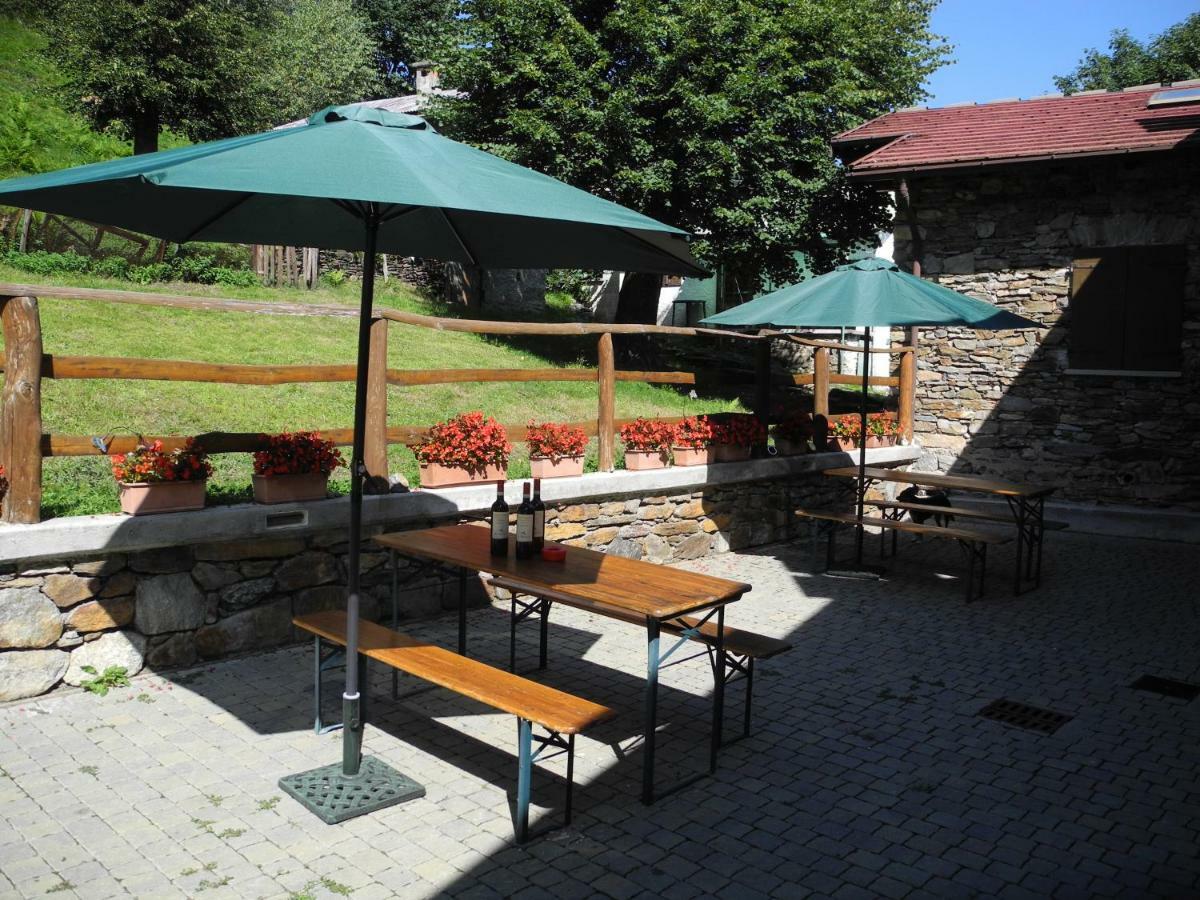 Agriturismo Piccolo Paradiso Pianello Del Lario Dış mekan fotoğraf