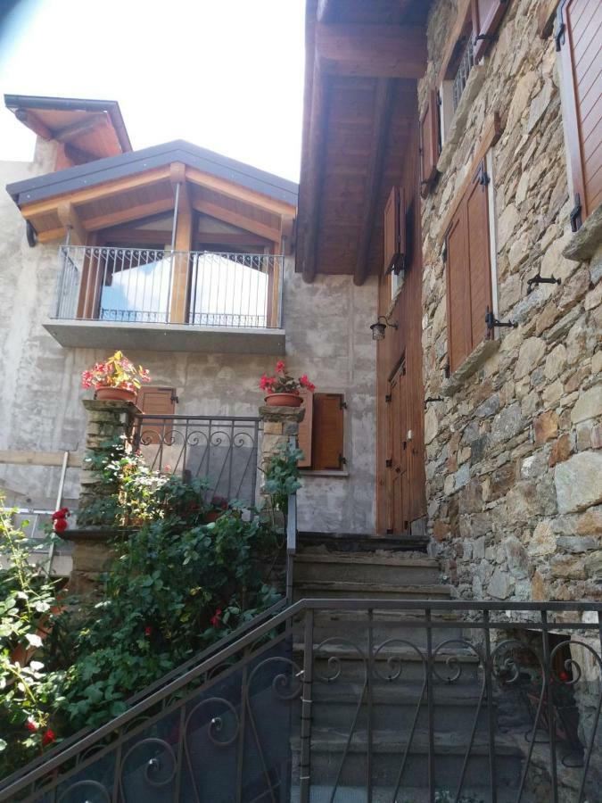 Agriturismo Piccolo Paradiso Pianello Del Lario Dış mekan fotoğraf